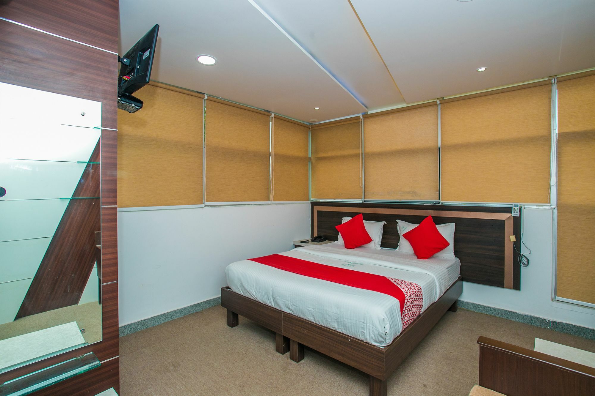 Flagship Malnad Residency Near Bengaluru Palace Buitenkant foto