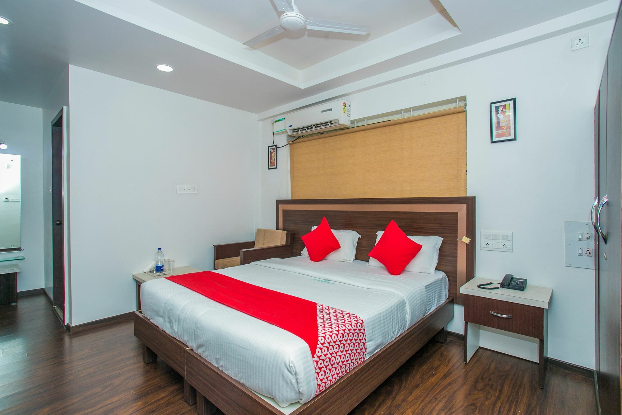 Flagship Malnad Residency Near Bengaluru Palace Buitenkant foto